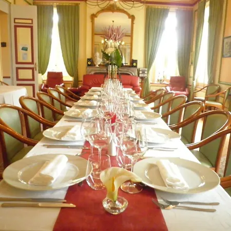 Chateau Des Saveurs 3* Saint-Sauveur-dʼÉmalleville